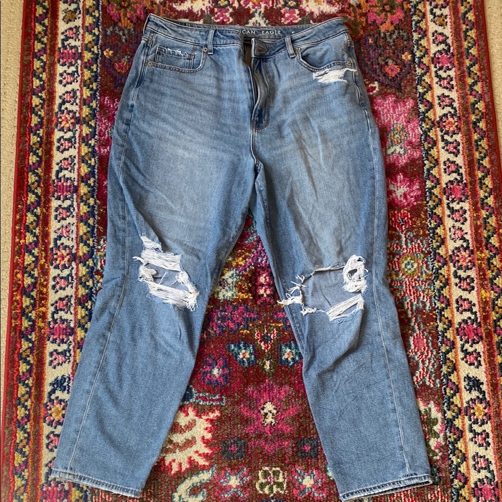 AE Mom jean